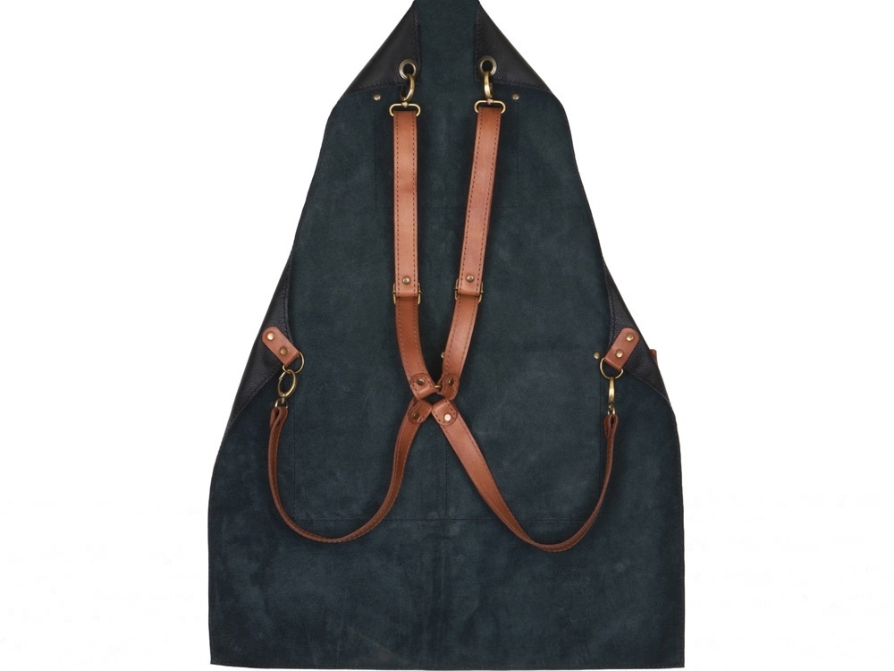 Фартук из натуральной кожи с карманами