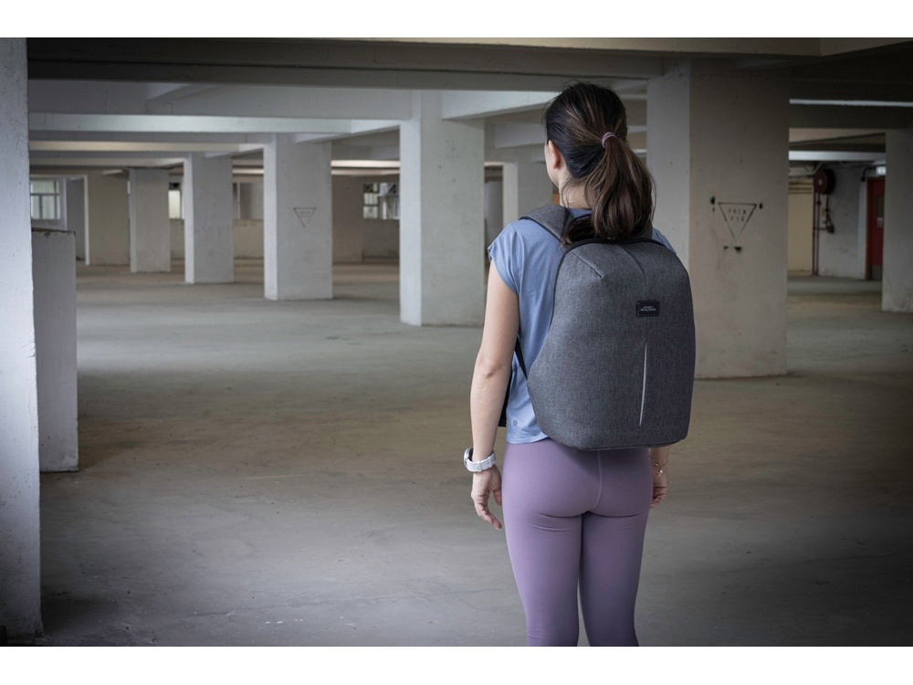 Водостойкий рюкзак с защитой от краж Phantom Mini для ноутбука 16