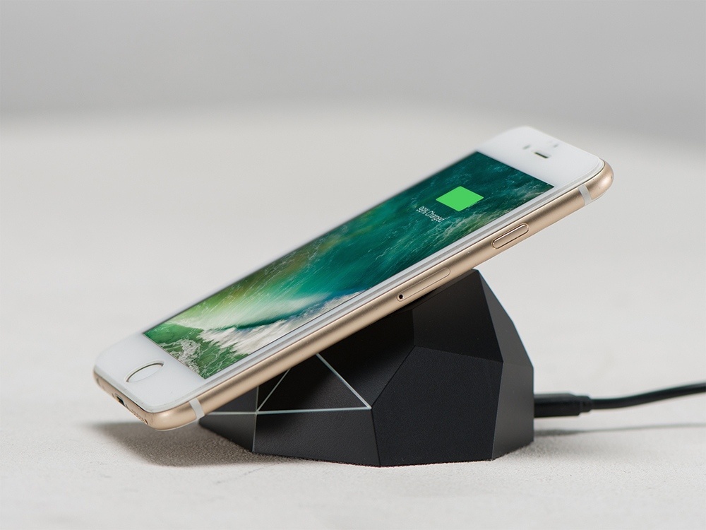Док-станция с быстрой беспроводной зарядкой Geo Dock